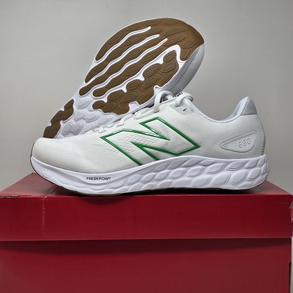 New Balance Fresh Foam 680 v8 Running Shoes White Grey M680CW8 Men Sz 13 4E New